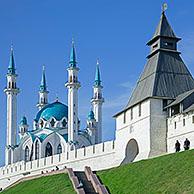 Kul Sharif Moskee / Qolsharif Moskee / Qolşärif moskee, nu een Islammuseum in Kazan Kremlin in de stad Kazan, Tatarije / Tatarstan, Rusland